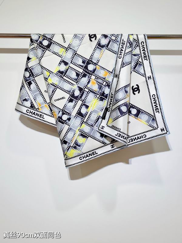 Chanel silk scarf 90X90cm E65 (13)