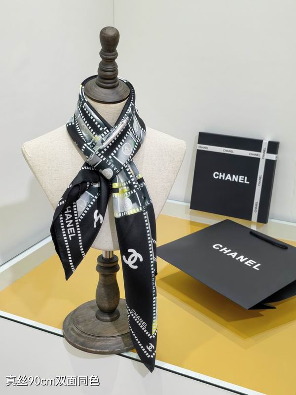 Chanel silk scarf 90X90cm E65 (2)