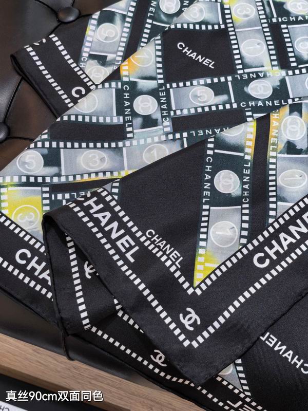 Chanel silk scarf 90X90cm E65 (6)