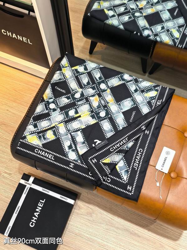Chanel silk scarf 90X90cm E65 (8)