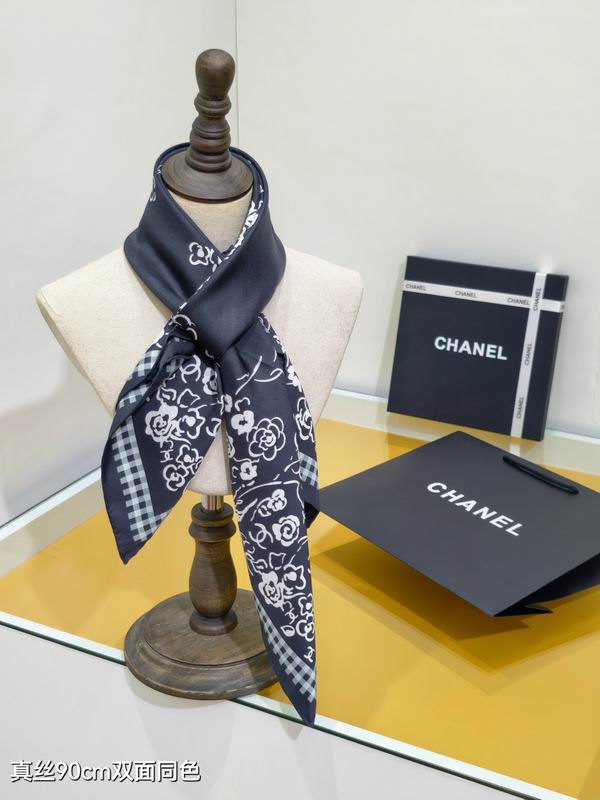 Chanel silk scarf 90X90cm E66 (12)