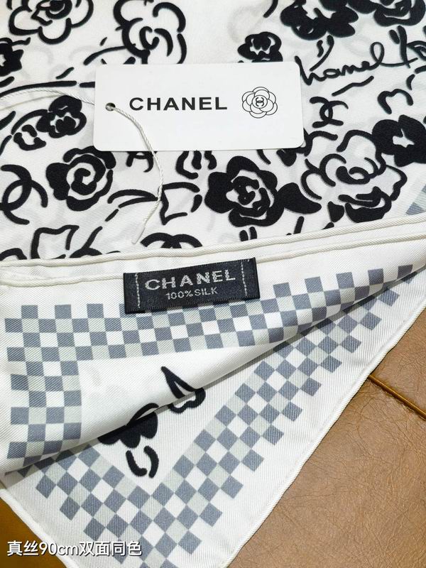 Chanel silk scarf 90X90cm E66 (6)