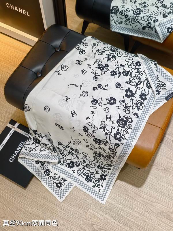 Chanel silk scarf 90X90cm E66 (7)