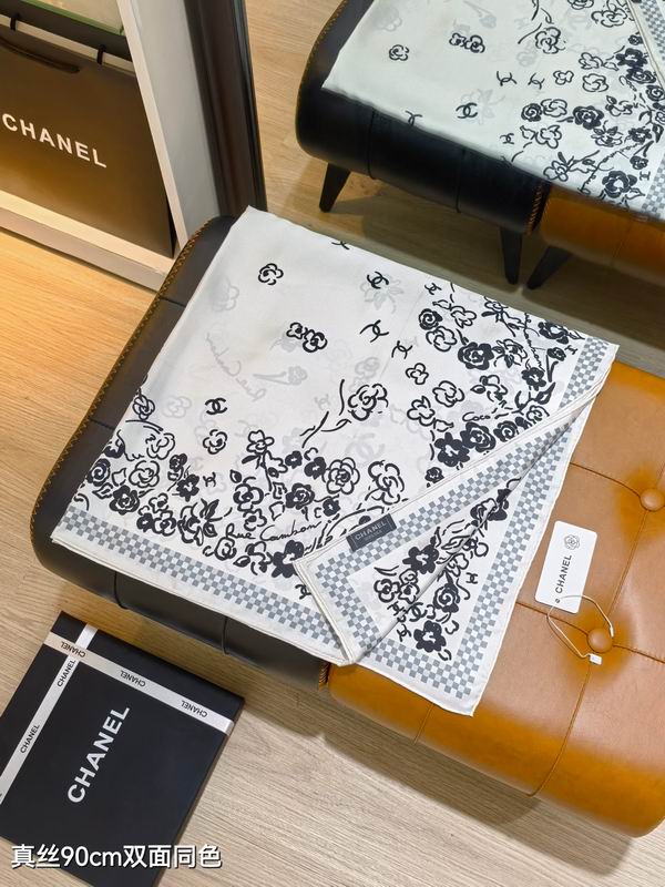 Chanel silk scarf 90X90cm E66 (8)