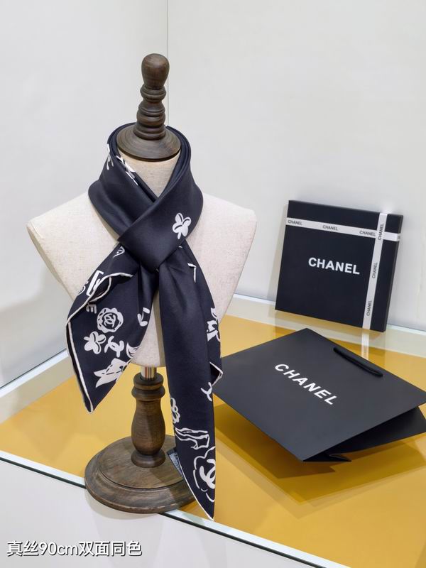 Chanel silk scarf 90X90cm E67 (11)