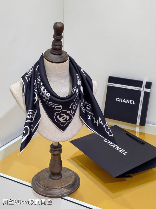 Chanel silk scarf 90X90cm E67 (12)