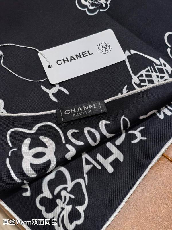 Chanel silk scarf 90X90cm E67 (14)