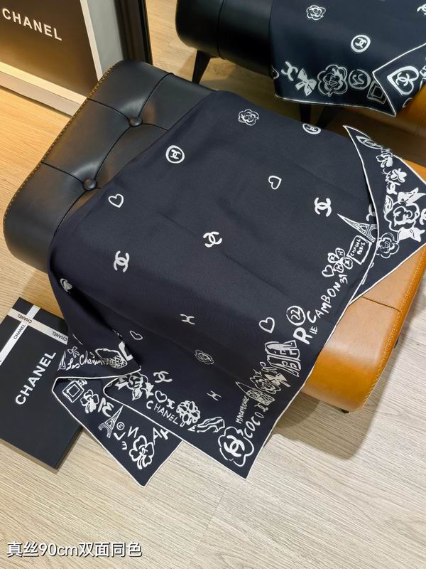 Chanel silk scarf 90X90cm E67 (16)