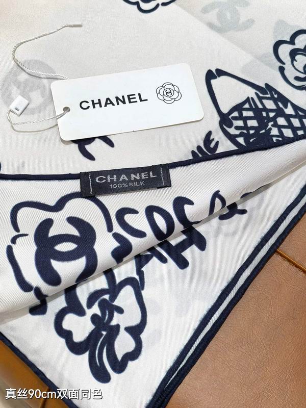 Chanel silk scarf 90X90cm E67 (5)