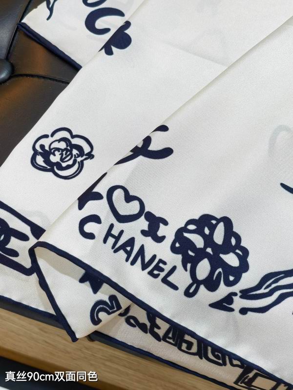 Chanel silk scarf 90X90cm E67 (6)