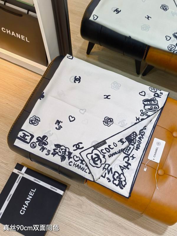 Chanel silk scarf 90X90cm E67 (8)
