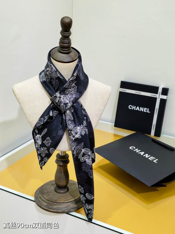 Chanel silk scarf 90X90cm E68 (1)