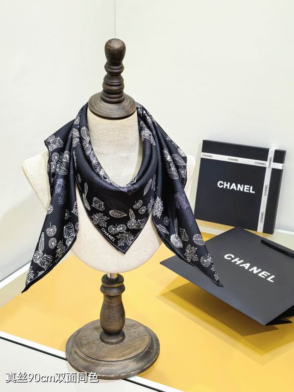 Chanel silk scarf 90X90cm E68 (2)