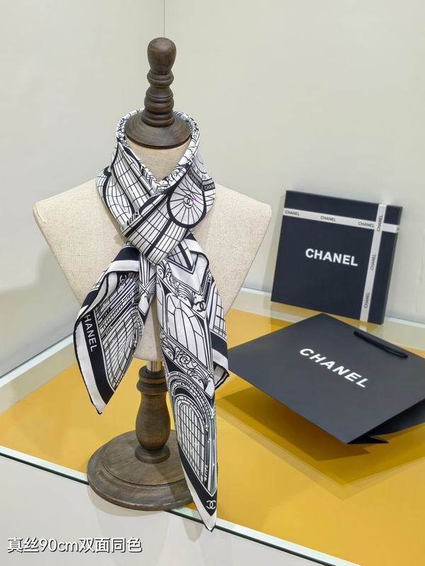 Chanel silk scarf 90X90cm E69 (11)