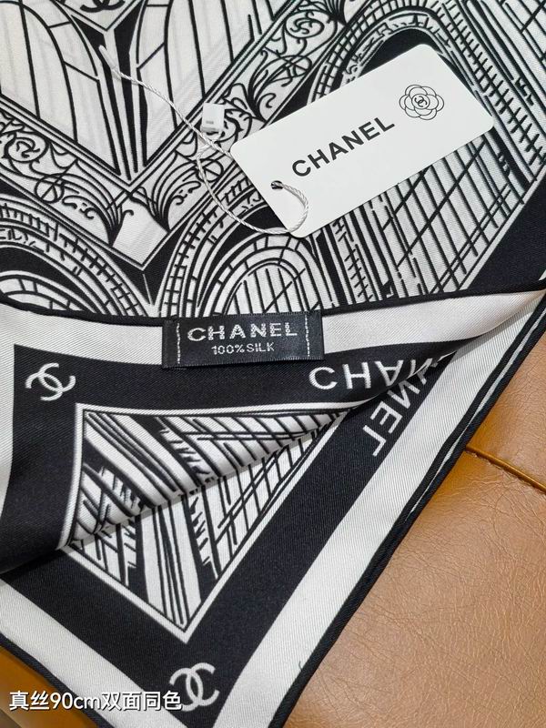 Chanel silk scarf 90X90cm E69 (14)