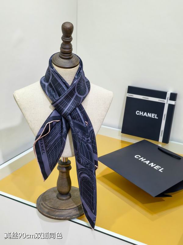 Chanel silk scarf 90X90cm E69 (2)