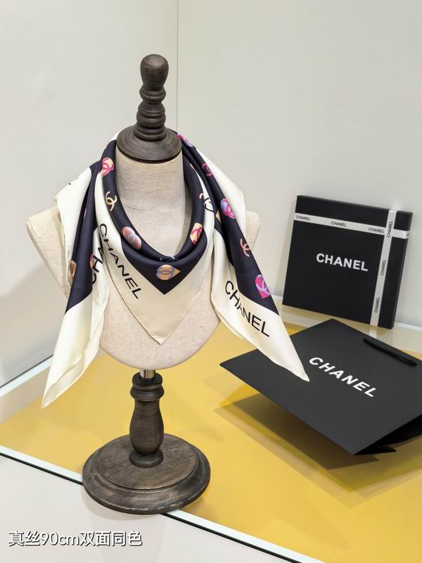 Chanel silk scarf 90X90cm E72 (3)