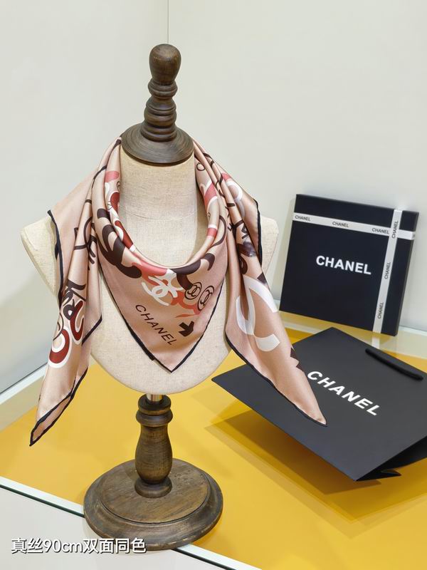 Chanel silk scarf 90X90cm E73 (2)