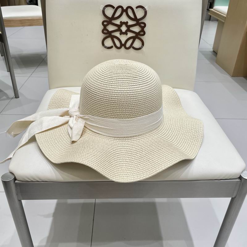 Chanel top hat (300)