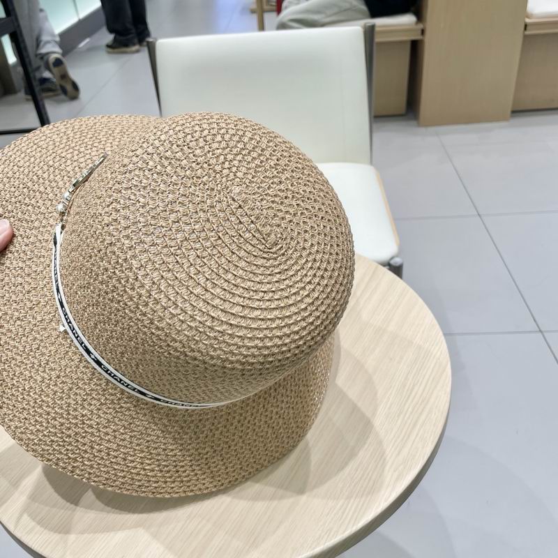 Chanel top hat (644)