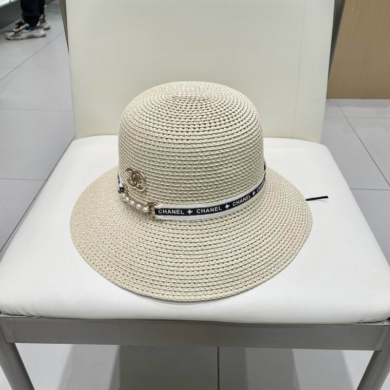 Chanel top hat (665)