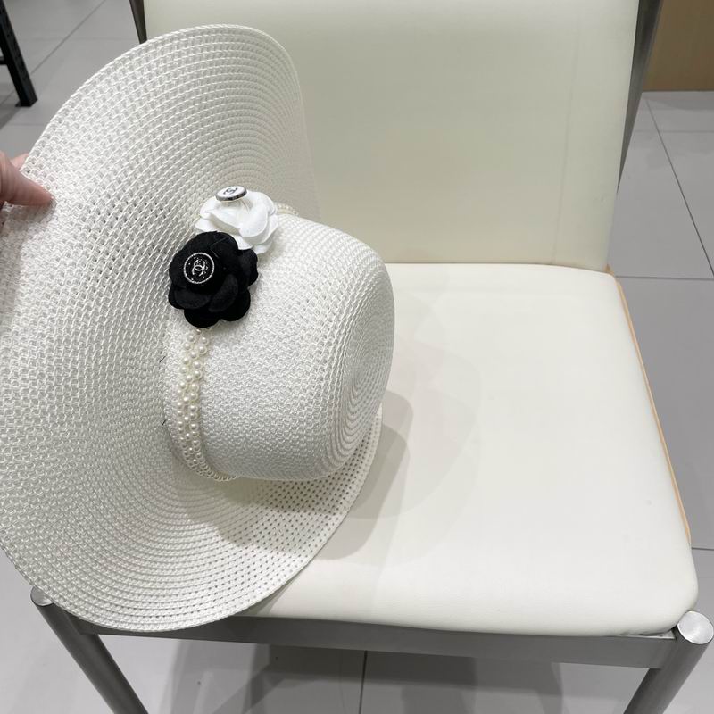 Chanel top hat (692)