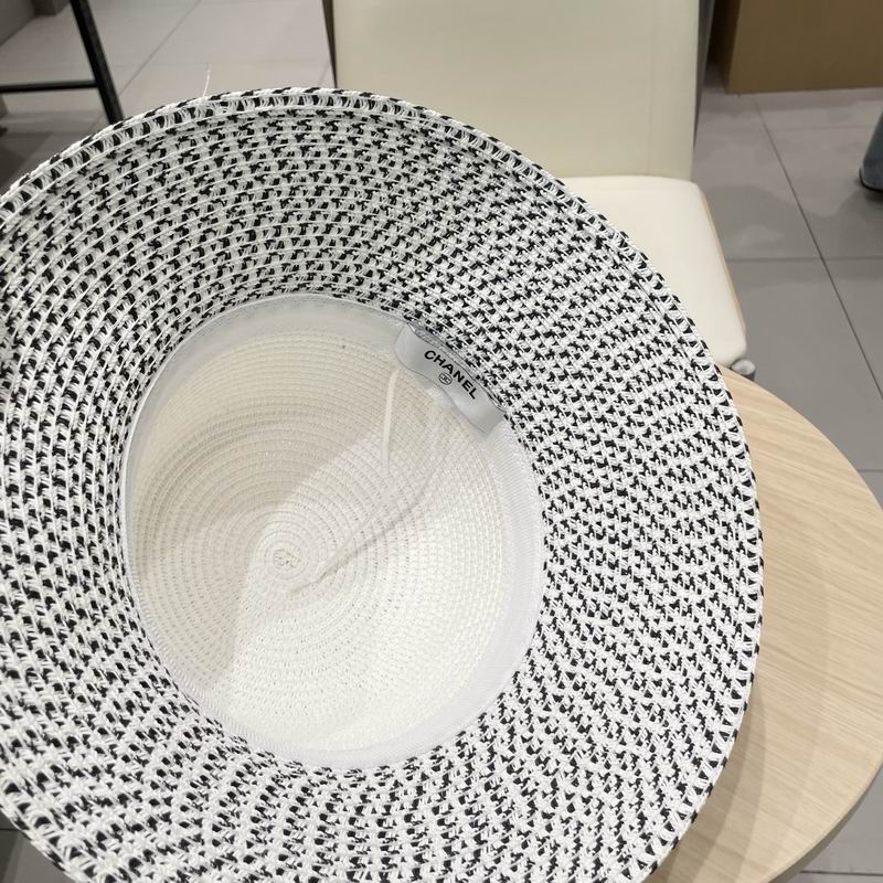 Chanel top hat (708)