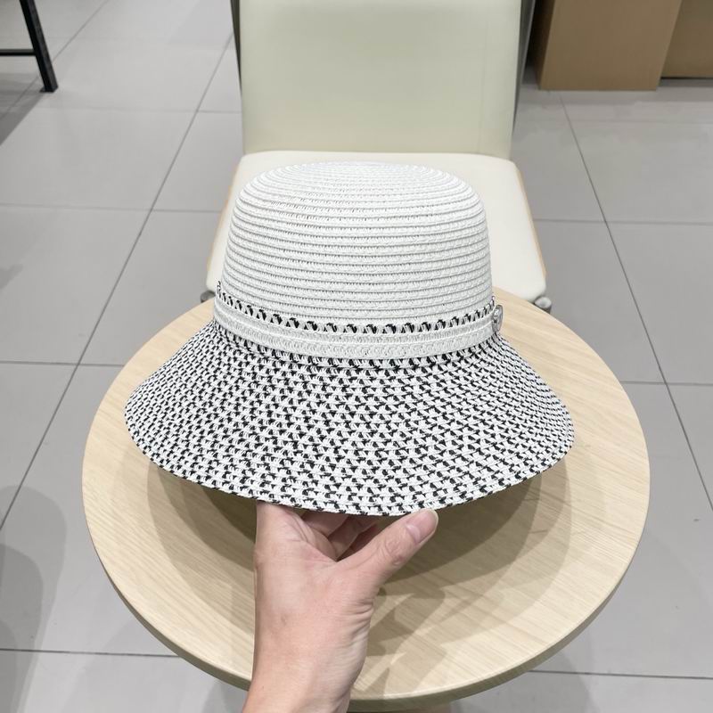 Chanel top hat (710)