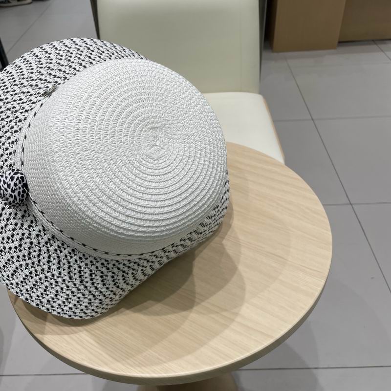 Chanel top hat (714)