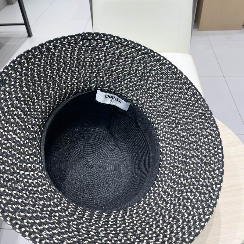 Chanel top hat (718)