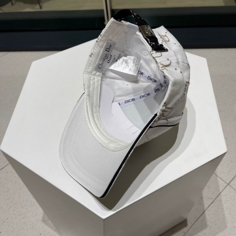 Dior cap (122)