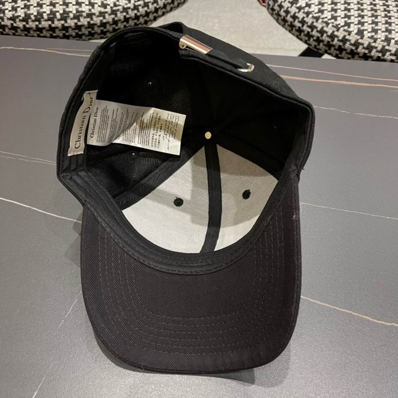 Dior cap (155)