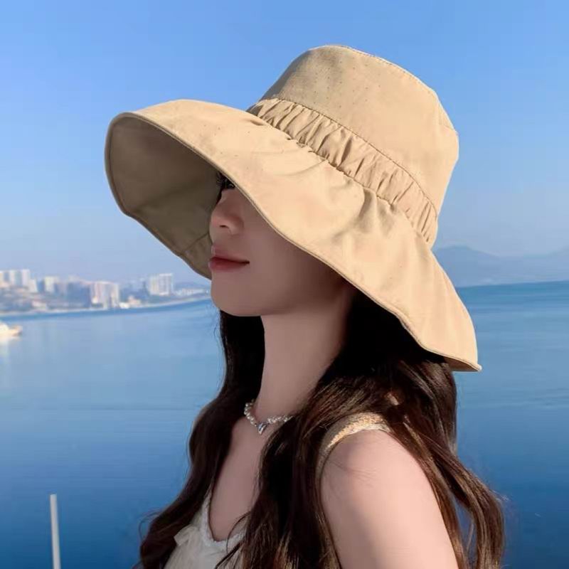 Dior hat (220)