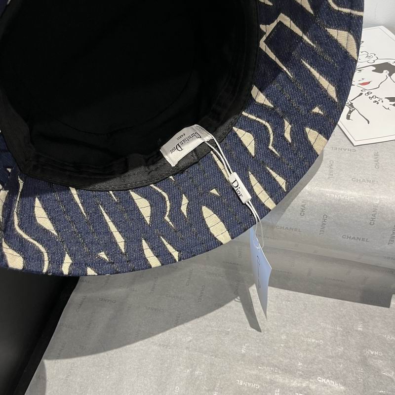 Dior hat dx (1)