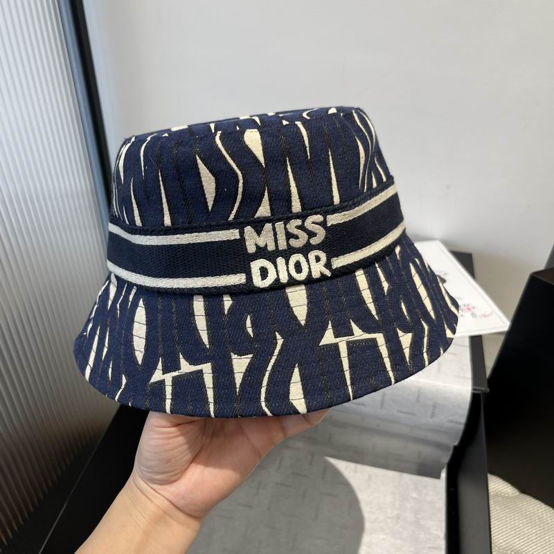 Dior hat dx (7)