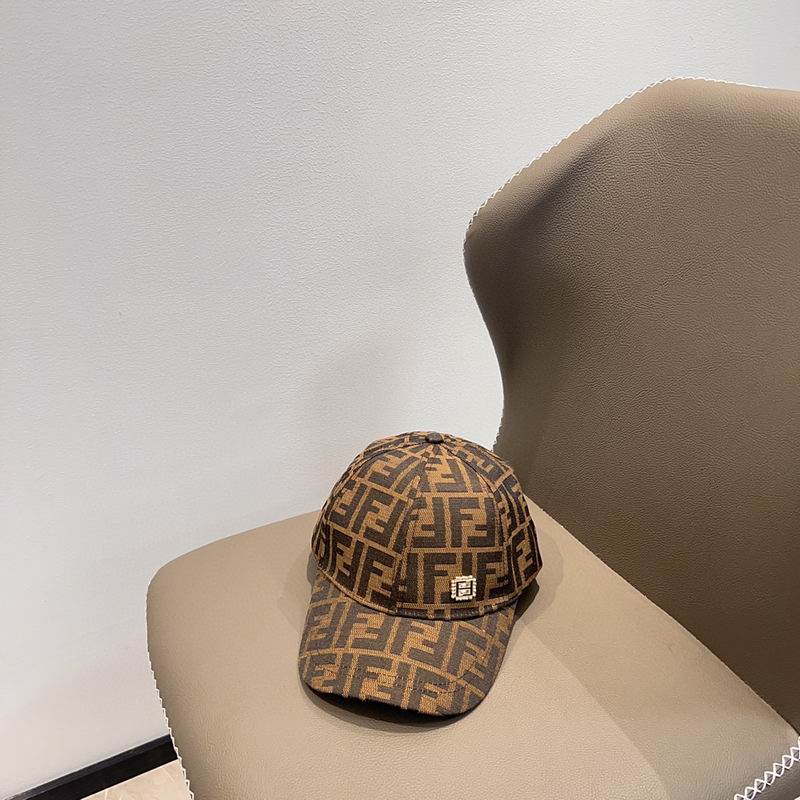 Fendi cap (120)
