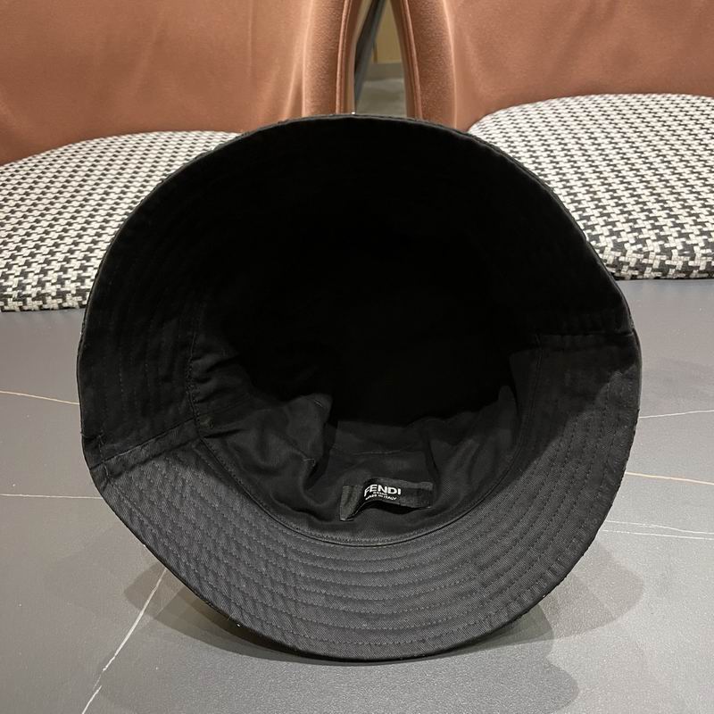 Fendi hat (1)