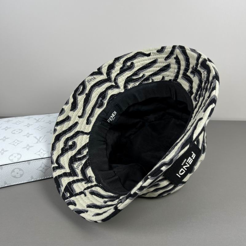 Fendi hat dx (13)