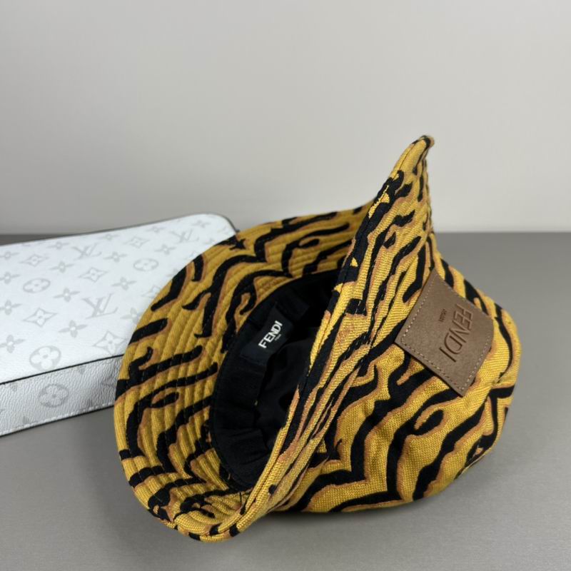 Fendi hat dx (3)