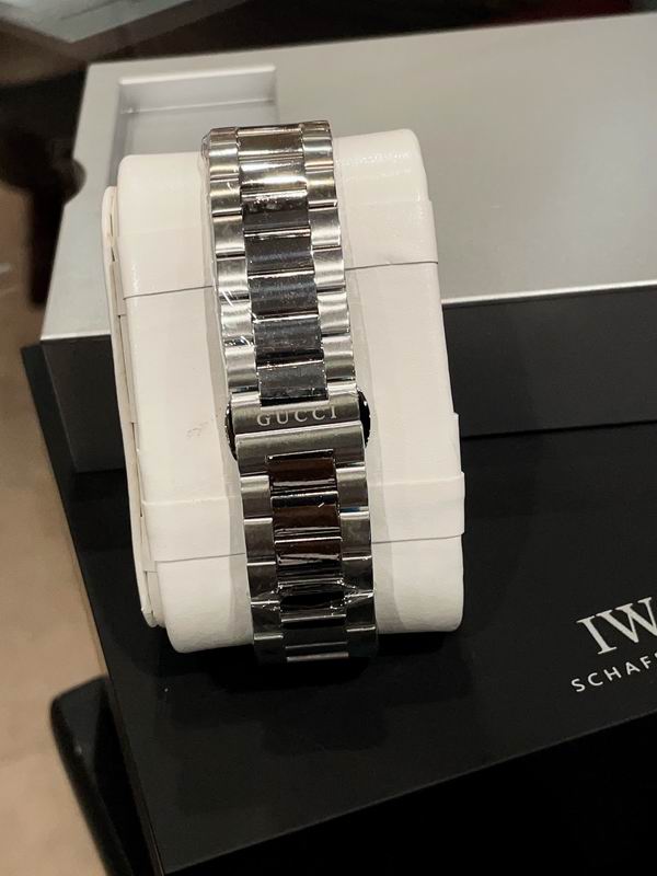 Gucci 40mm 02 (3)