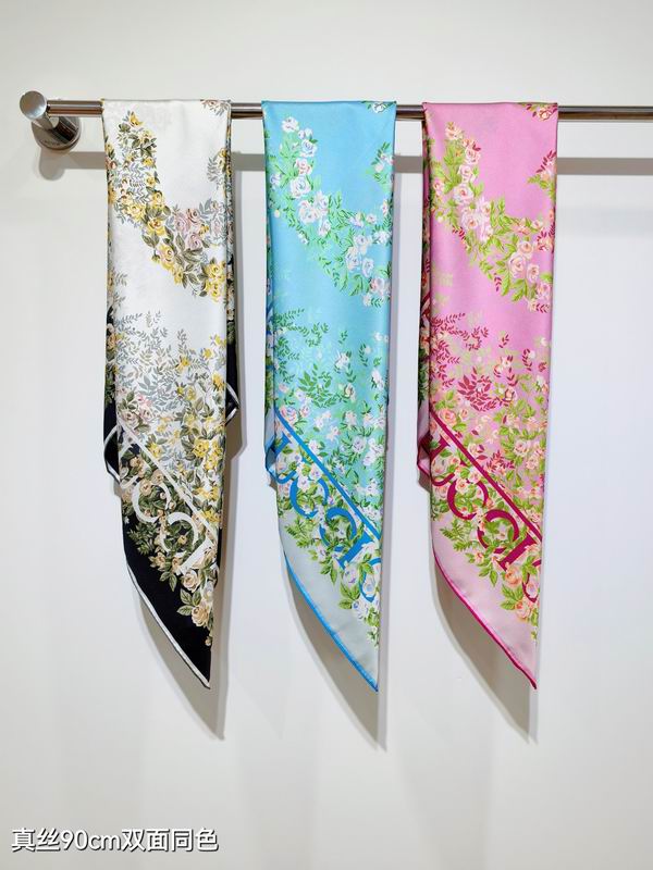 Gucci silk scarf 90X90cm E032915 (1)