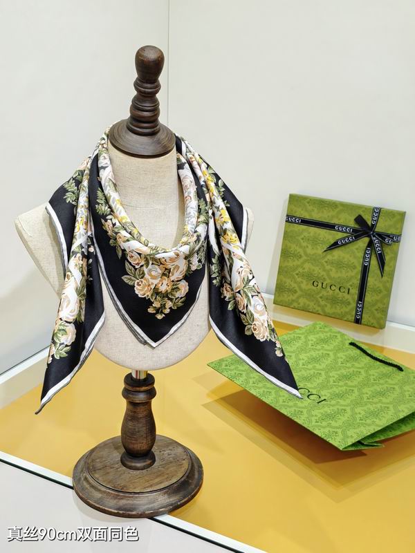 Gucci silk scarf 90X90cm E032915 (2)