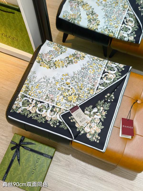 Gucci silk scarf 90X90cm E032915 (7)