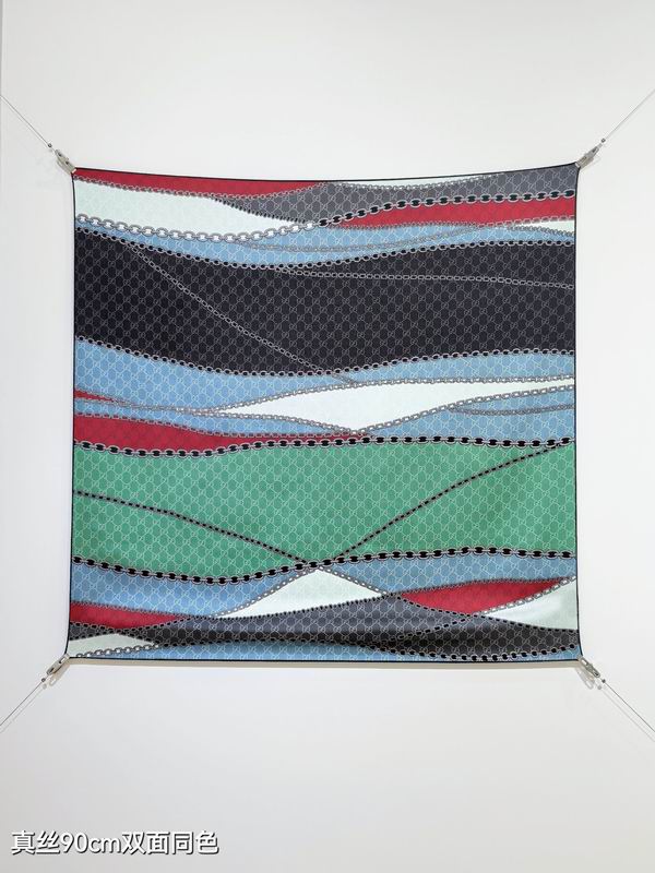 Gucci silk scarf 90X90cm E44 (9)