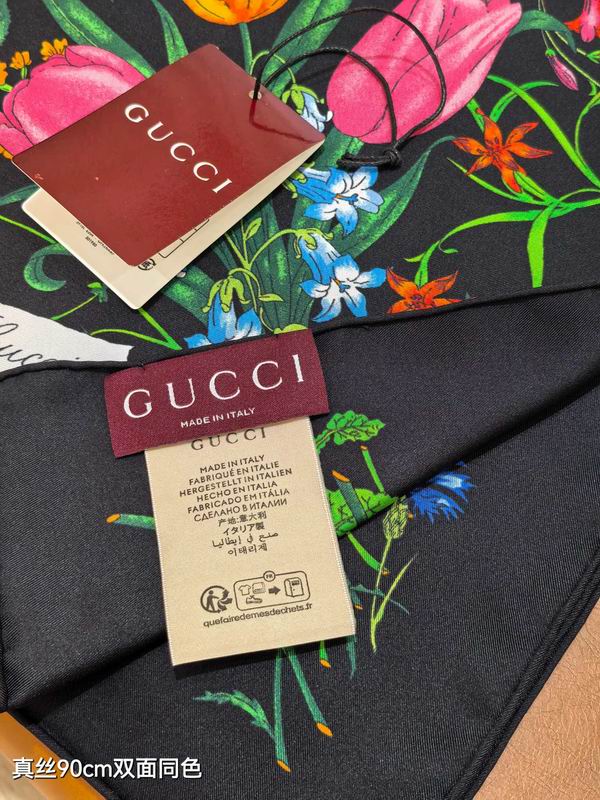 Gucci silk scarf 90X90cm E45 (14)