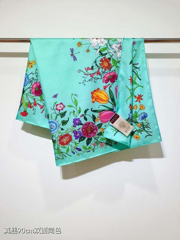Gucci silk scarf 90X90cm E45 (23)