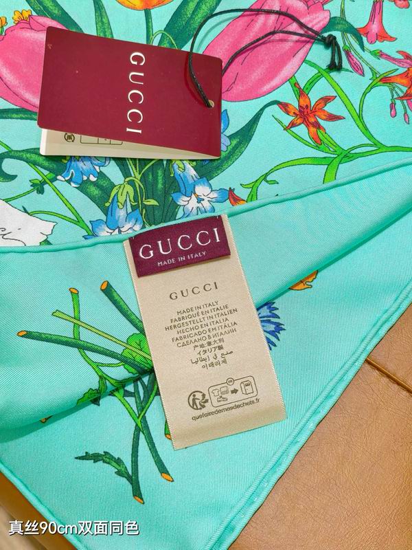 Gucci silk scarf 90X90cm E45 (24)