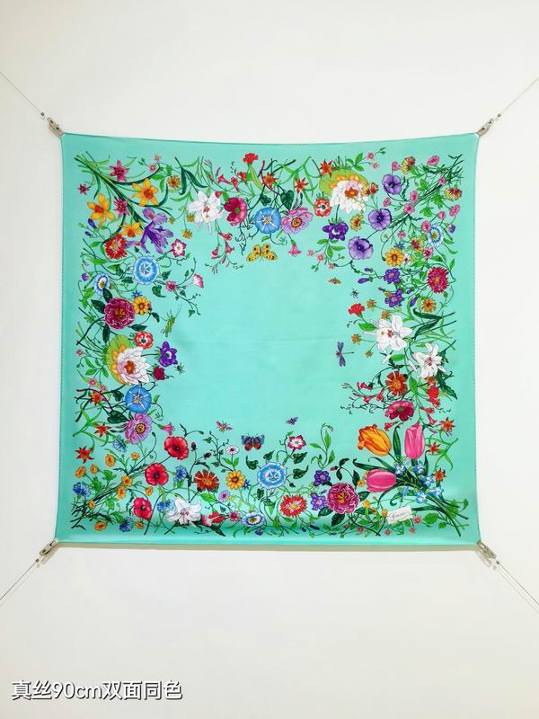 Gucci silk scarf 90X90cm E45 (28)