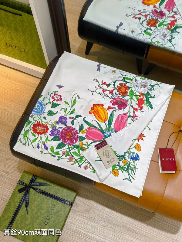 Gucci silk scarf 90X90cm E45 (7)