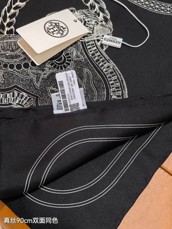 Hermes silk Scarf 90X90cm E120 (4)